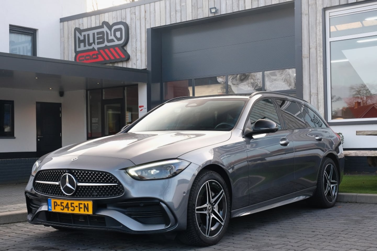 Mercedes-Benz C-klasse Estate - 300 e AMG Line Pano, Leder, Origineel NL - AutoWereld.nl