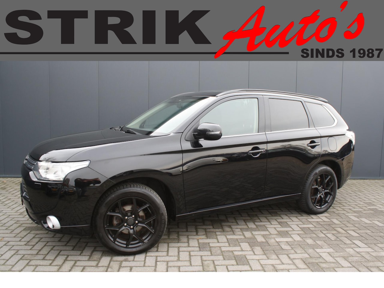 Mitsubishi Outlander - 2.0 PHEV Instyle - LEDER - NAVIGATIE - SCHUIFDAK - CAMERA - TREKHAAK - AutoWereld.nl