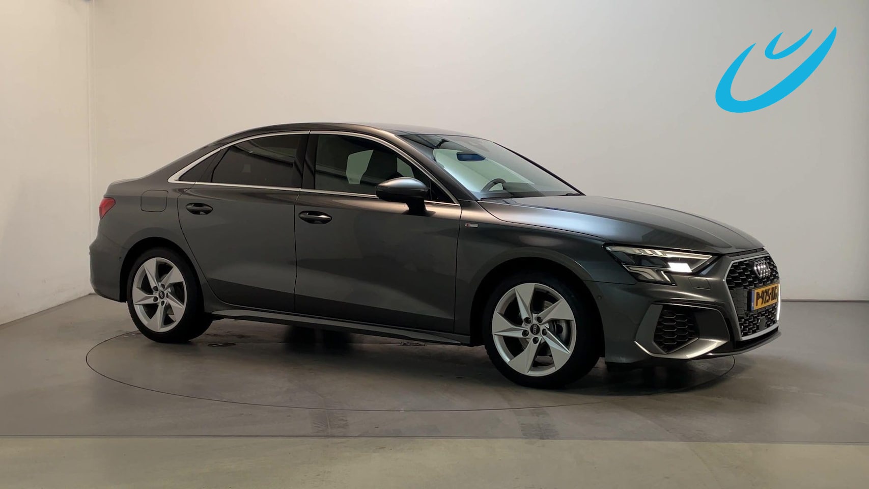 Audi A3 Limousine - 30 TFSI S Edition Leder-Stof Stoelverwarming Virtual Cockpit Navigatie - AutoWereld.nl