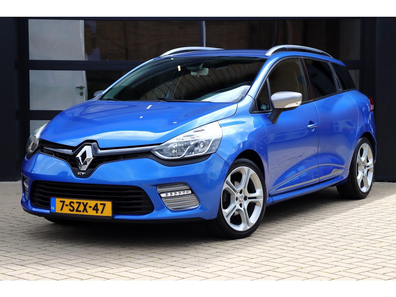 Renault Clio Estate - 1.2 GT 120 PK Automaat | R-Link Navigatie | Keyless | 100% Onderhouden | NAP - AutoWereld.nl