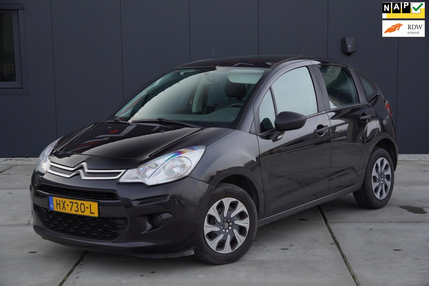 Citroën C3 - 1.0 PureTech Attraction 2016 Airco 5 Deurs - AutoWereld.nl