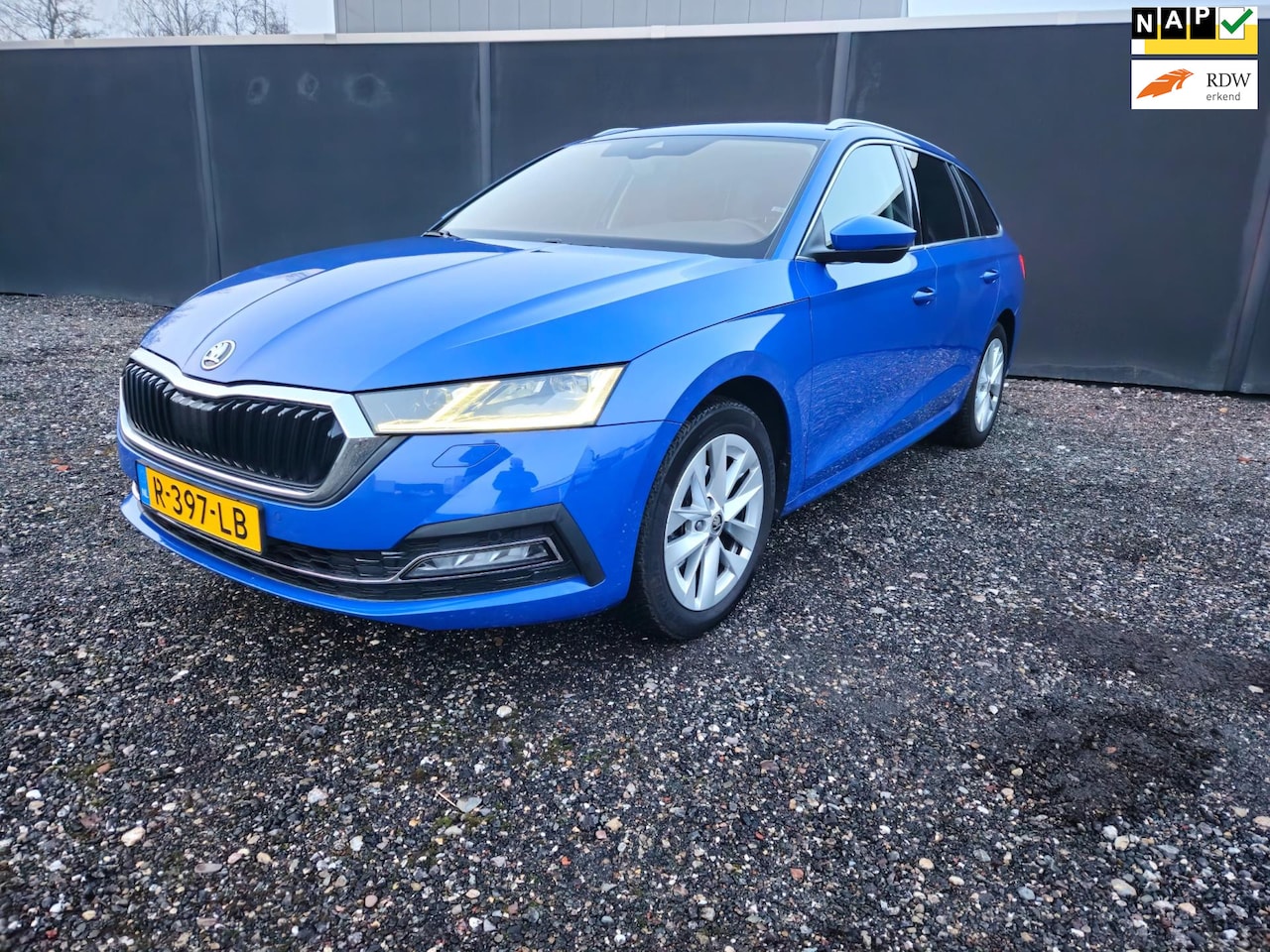 Skoda Octavia Combi - 1.5 e-TSI Business Edition Plus AUTOMAAT/VIRTUAL - AutoWereld.nl