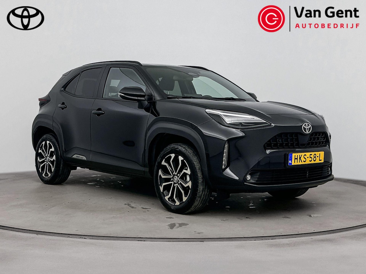 Toyota Yaris Cross - 1.5 Hybrid 115 First Edition | Dodehoek | Stoel/Stuurverwarming | Parkeersensoren | Naviga - AutoWereld.nl