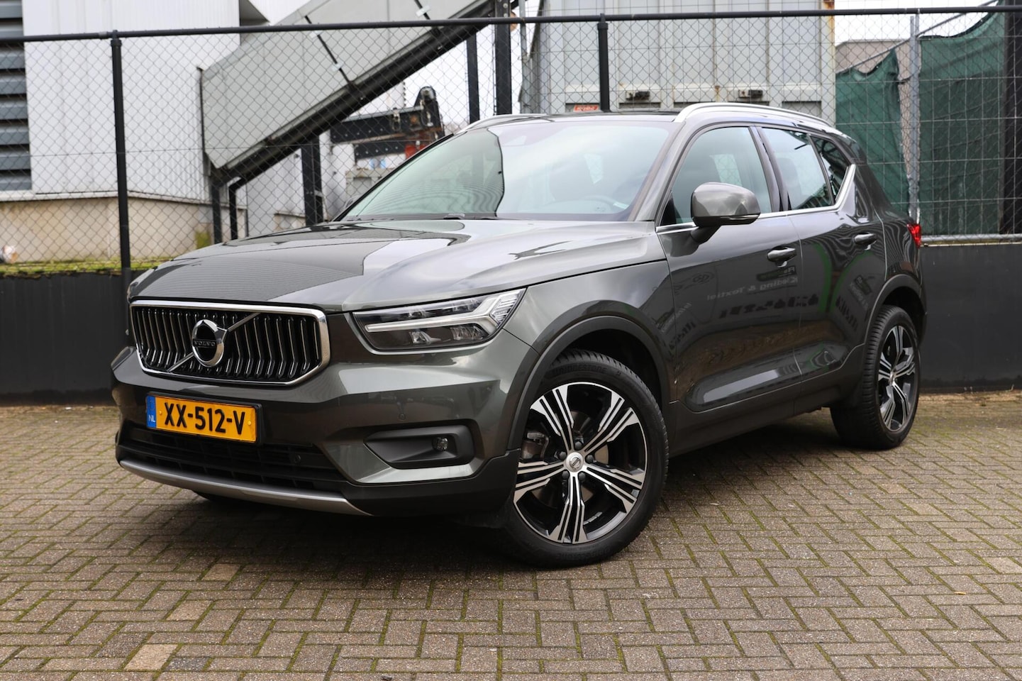 Volvo XC40 - 2.0 T4 R-Design | LED | BLIS | Parkeercamera | - AutoWereld.nl