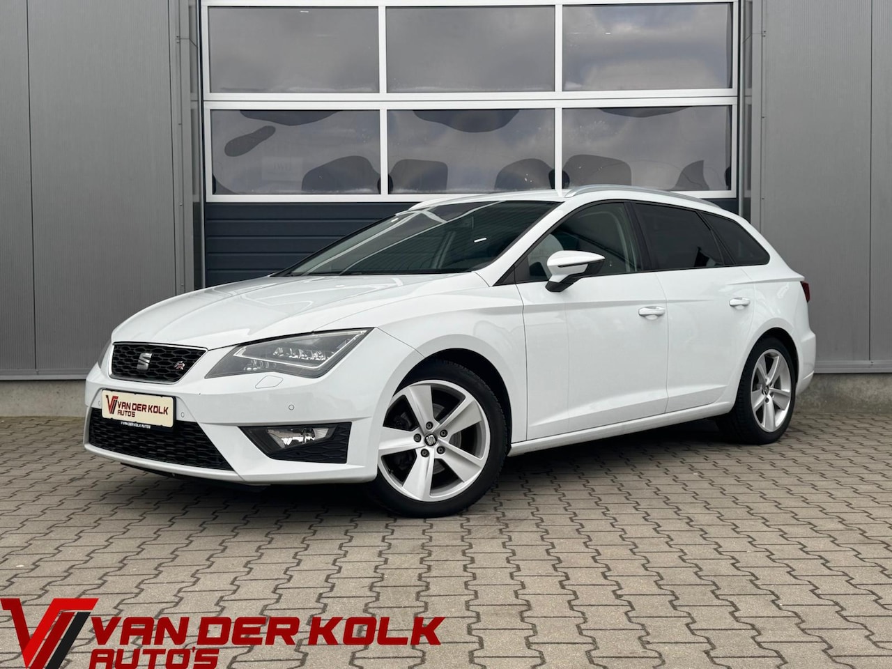 SEAT Leon ST - 1.4 TSI FR | Half Leder | LED | Navigatie | Cruise | Climate | Stoelverwarming - AutoWereld.nl