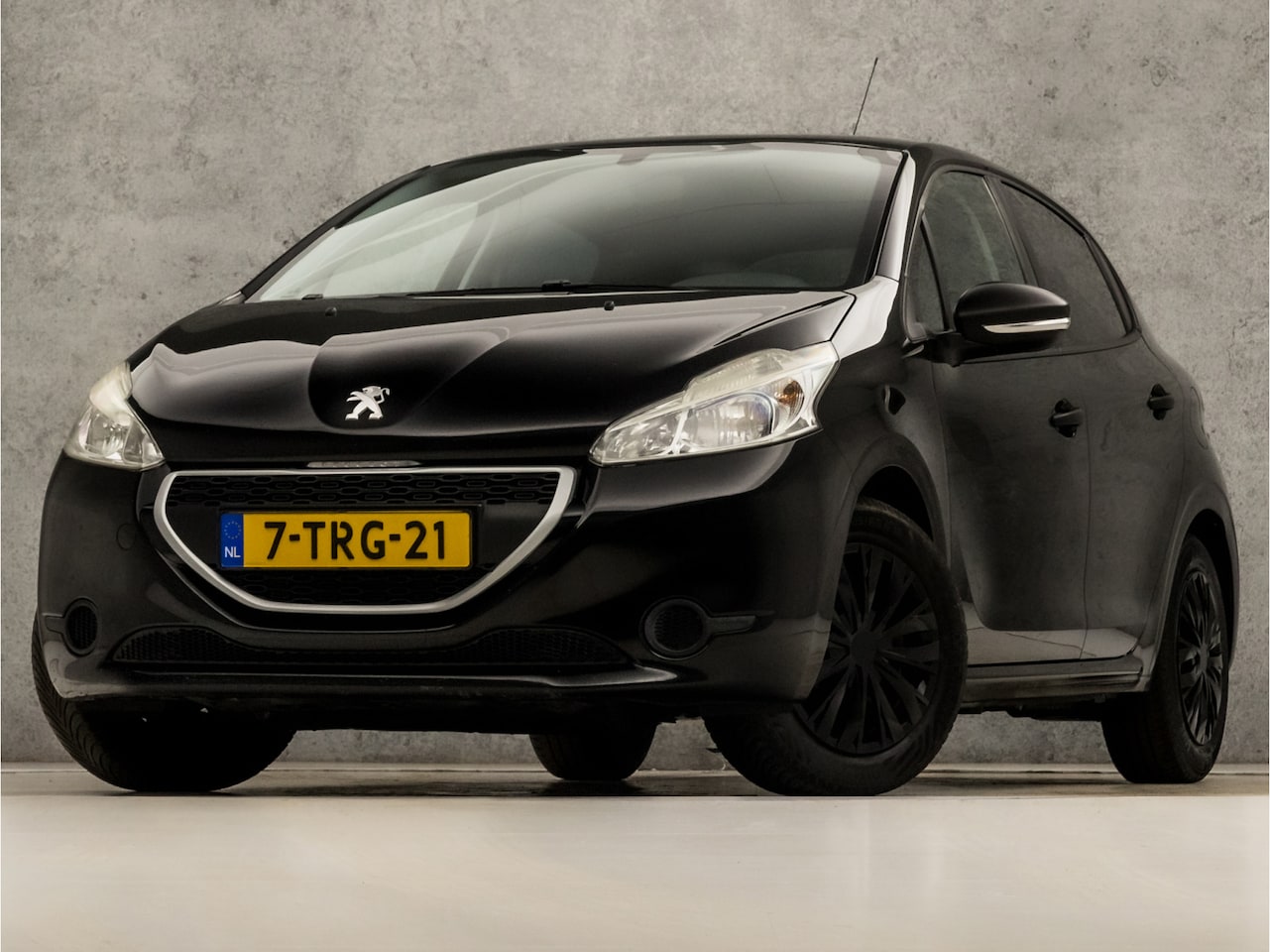Peugeot 208 - 1.0 VTi Sport (NAVIGATIE, CAMERA, AIRCO, CRUISE, BLACKPACK, SPOILER, NIEUWE APK, NIEUWSTAA - AutoWereld.nl