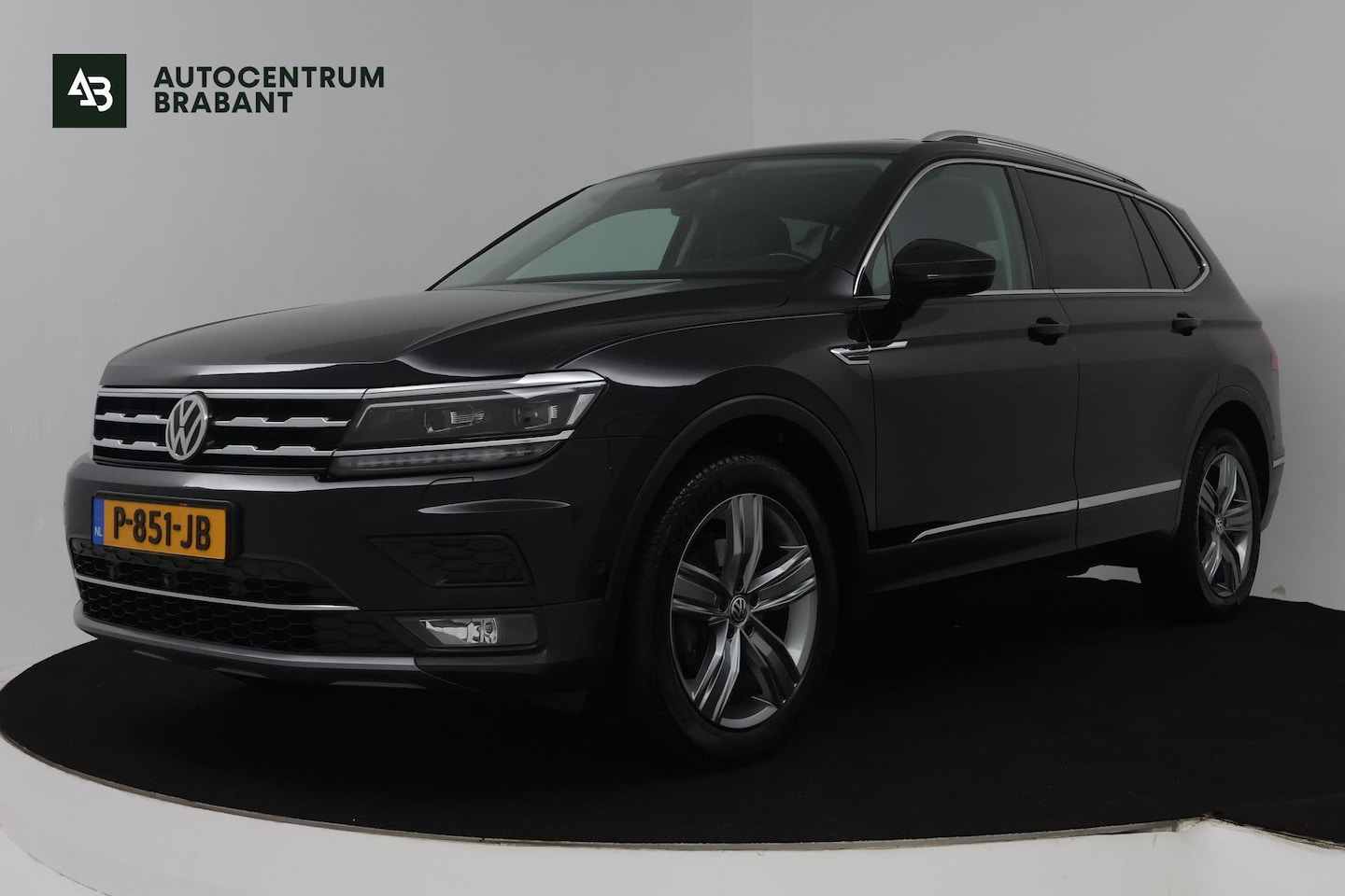 Volkswagen Tiguan Allspace - 1.4 TSI Highline 7p. (TREKHAAK, VIRTUAL, STOELVERWARMING, CAMERA, LEDER, LED) - AutoWereld.nl