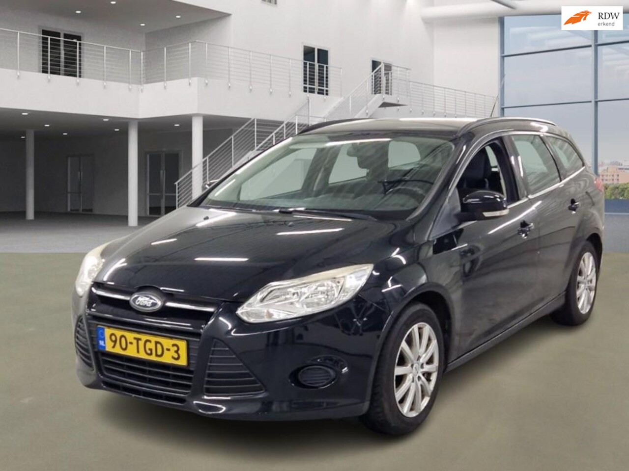 Ford Focus Wagon - 1.6 Trend NAVI PSENSOR CRUISE TREKHAAK 2 X SLEUTELS - AutoWereld.nl