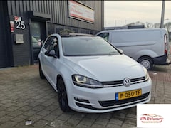 Volkswagen Golf - 1.6 TDI Highline Pano| Auto |APK 12-2026