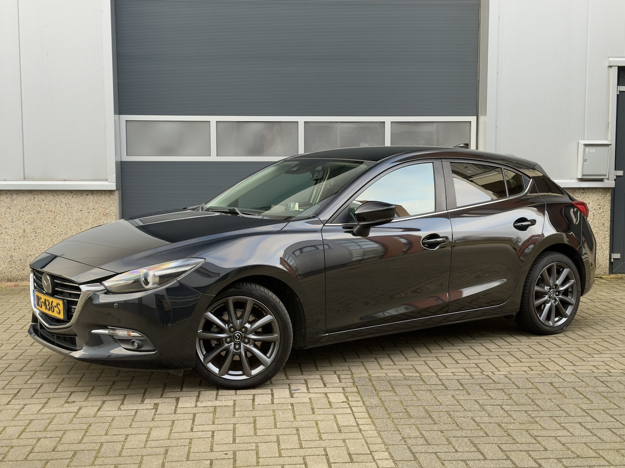 Mazda 3 - 2.0 SkyActiv-G 120 GT-M Full Option, Camera, Stuurverwarming, HUD - AutoWereld.nl