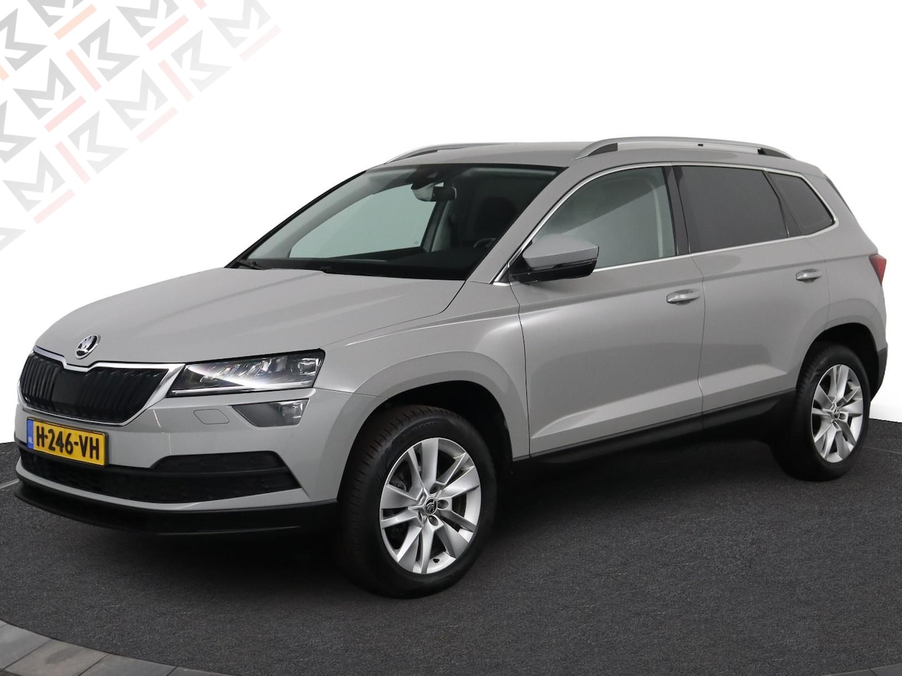 Skoda Karoq - 1.0 TSI Business Edition|LED|Camera|Stoelverwarming - AutoWereld.nl
