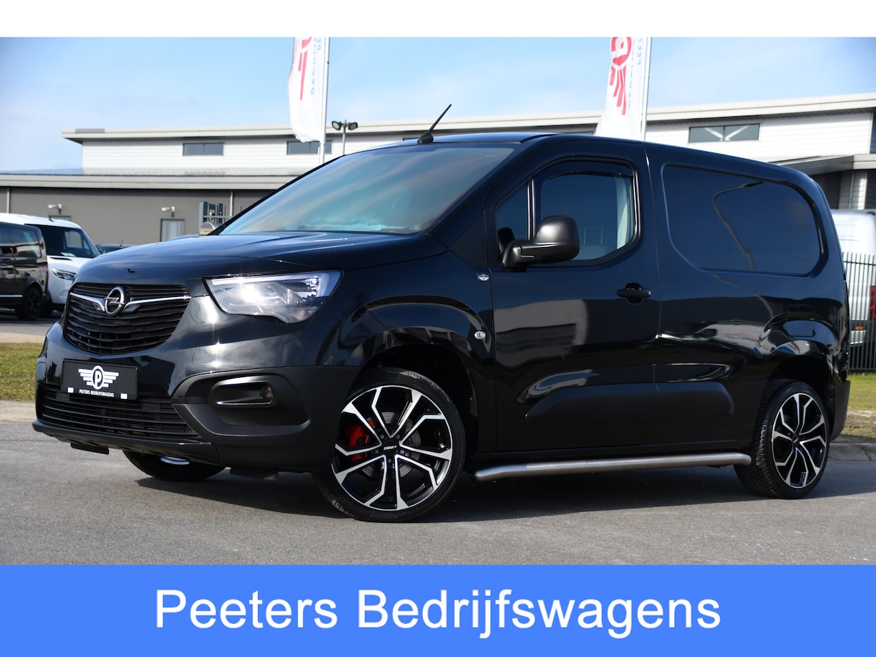 Opel Combo - 1.5D L1H1 Black Edition Cruise, Carplay, 102pk, Multimedia, Trekhaak, Airco, Sensoren, Uni - AutoWereld.nl