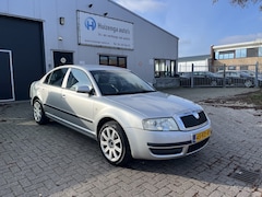 Skoda Superb - 2.0 Classic| Sedan| CLIMA|
