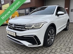 Volkswagen Tiguan - 1.4 TSI eHybrid R-Line LED*PANO-DAK*TREKHAAK