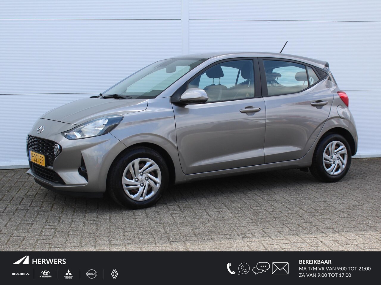 Hyundai i10 - 1.0 Comfort Smart / Dealer onderhouden / Navigatie Pack / Apple Carplay/Android Auto / Cru - AutoWereld.nl