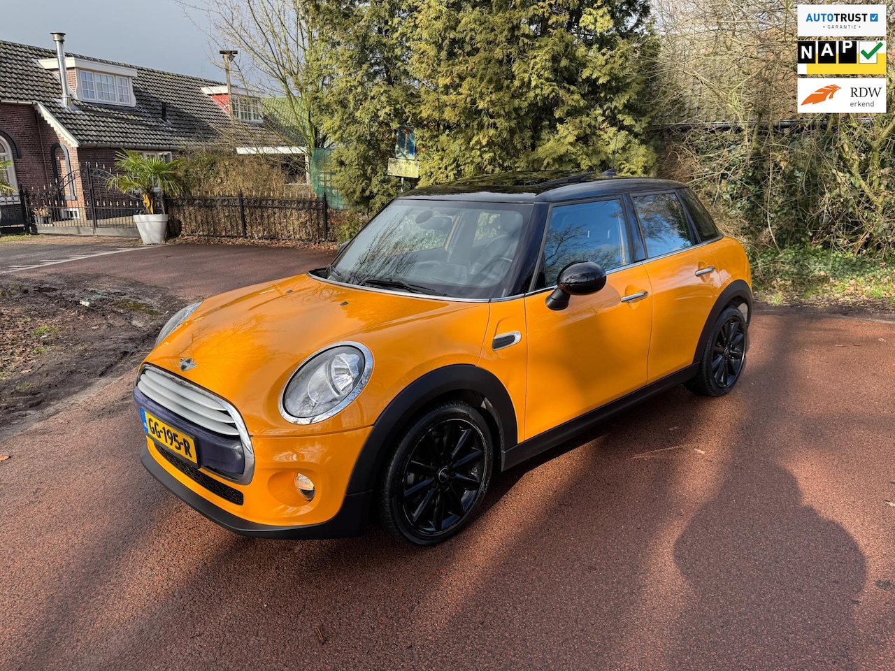 MINI Cooper - Mini 1.5 Chili / Navi / Pano / Leder / Automaat / PDC / NAP - AutoWereld.nl