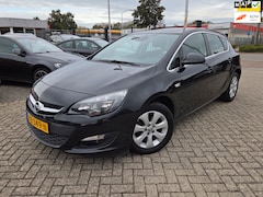 Opel Astra - 1.4 Turbo NIEUW MOTOR MET JAAR GARANTIE