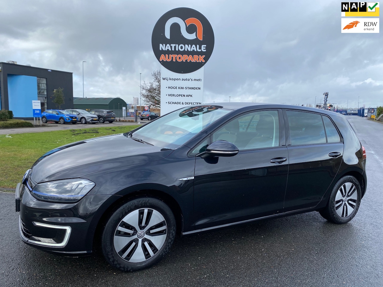 Volkswagen e-Golf - 2014 * E-Golf * LED * CRUISE CONTROL * CLIMA * NAVI * TOP AUTO! - AutoWereld.nl