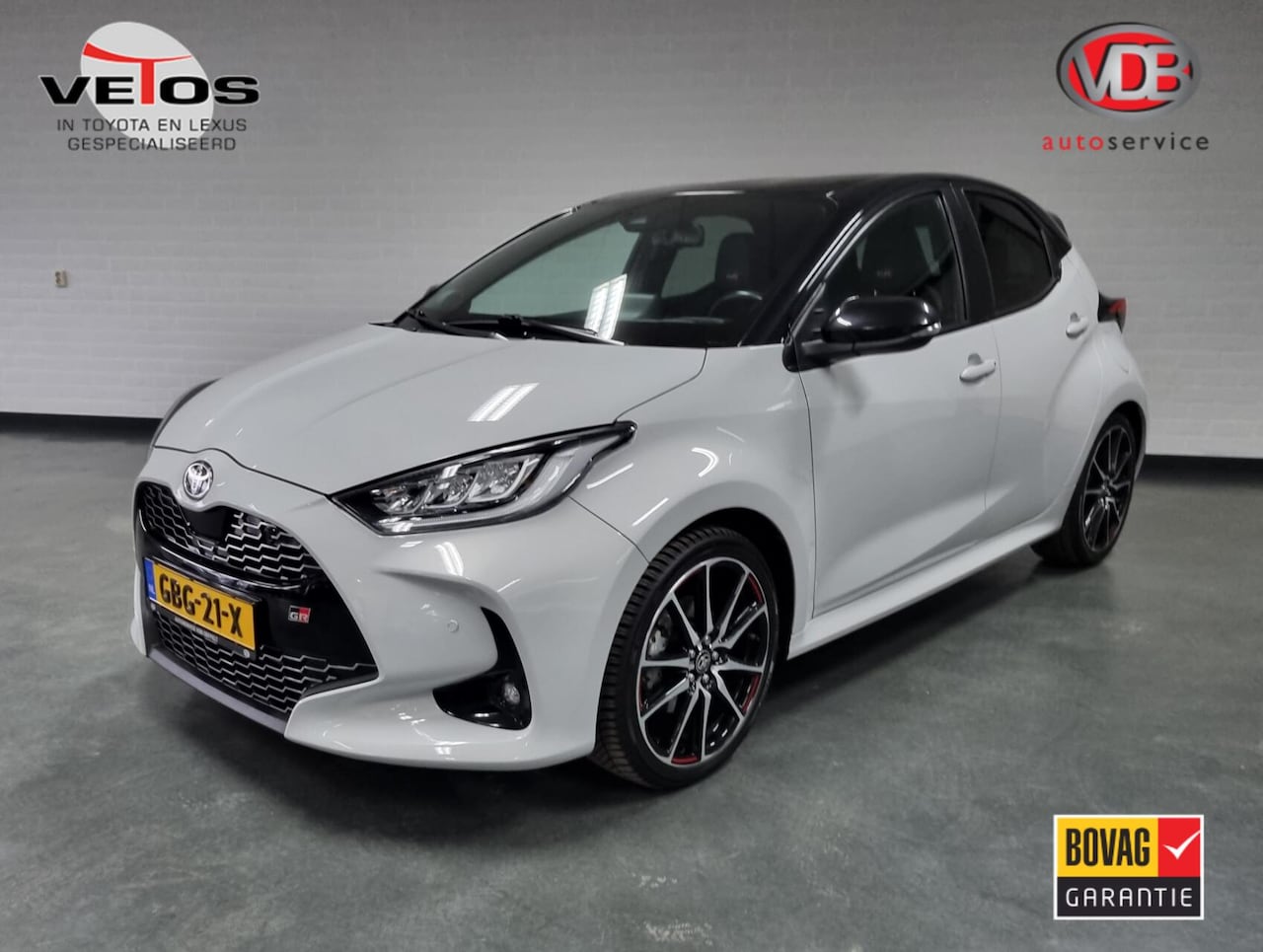 Toyota Yaris - 1.5 Hybrid GR Sport / PDC / JBL / HuD - AutoWereld.nl