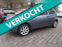 Fiat Punto - 1.4-16V Young nw apk 25-3-2027 lm velgen