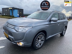 Mitsubishi Outlander - 2013 * 2.0 PHEV Instyle+ * AUTOMAAT * VOLLEDER * LMV * NAVI * PDC