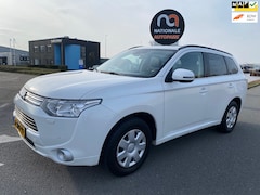 Mitsubishi Outlander - 2013 * 2.0 PHEV Instyle+ * APK TOP AUTO