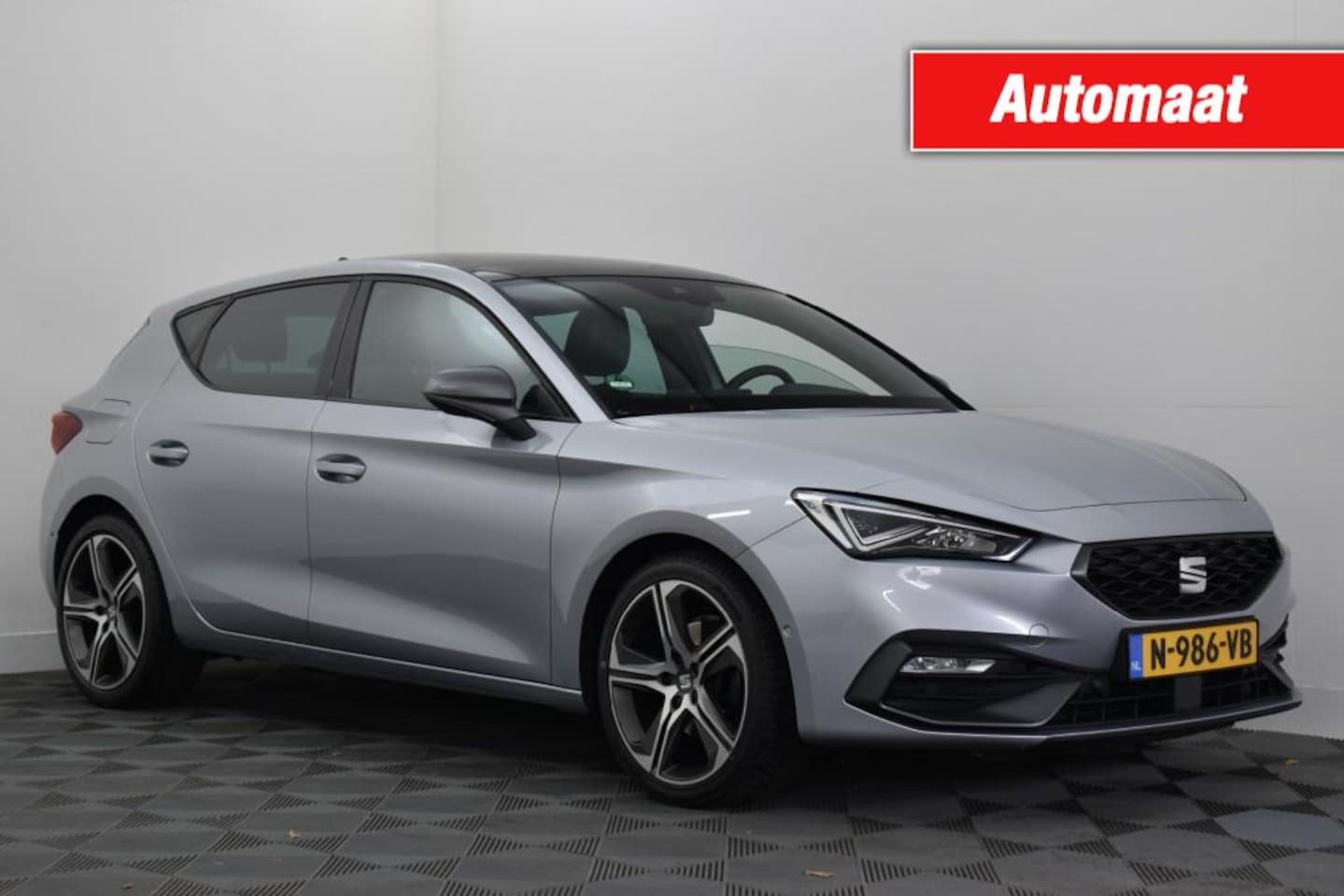 SEAT Leon - 1.0 eTSI 110PK FR Business Intense AUTOMAAT - AutoWereld.nl