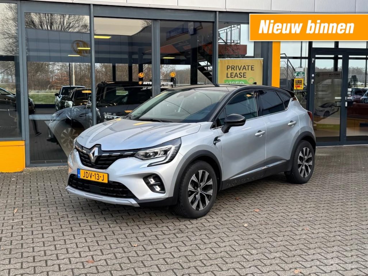 Renault Captur - 1.6 E-Tech 145pk Full Hybrid Intens - navi - camera - AutoWereld.nl