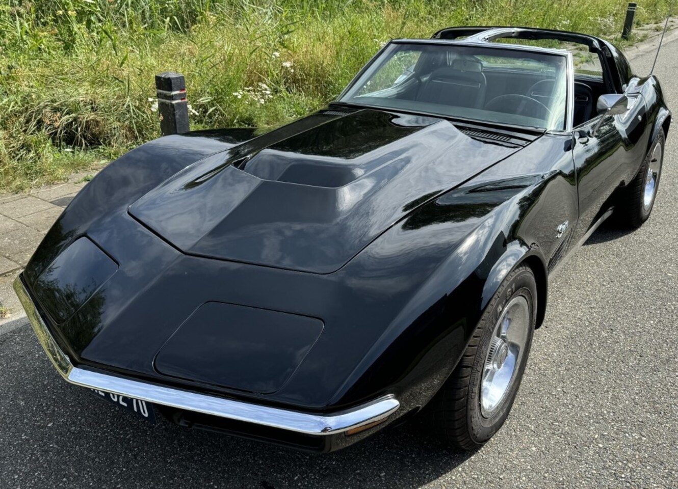 CHEVROLET CORVETTE STINGRAY