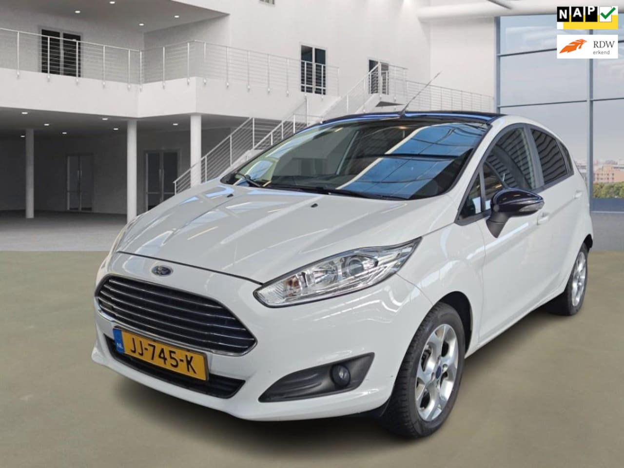 Ford Fiesta - 1.0 White Edition|NAVI|CRUISE|AIRCO|5DEURS|BOEKJES|2XSLEUTELS - AutoWereld.nl