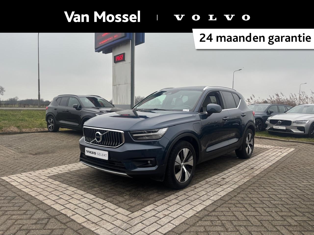 Volvo XC40 - T4 Recharge Inscription Expression | Trekhaak | Climate Pack | Panoramadak | - AutoWereld.nl