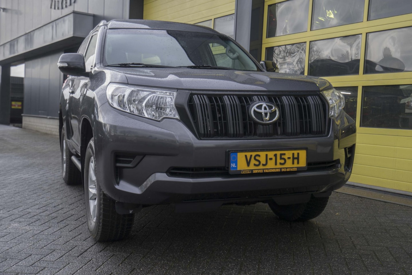 Toyota Land Cruiser - 2.8 D-4D-F Comfort High Roof Blind Van 2.8 D-4D-F Comfort High Roof Blind Van - AutoWereld.nl