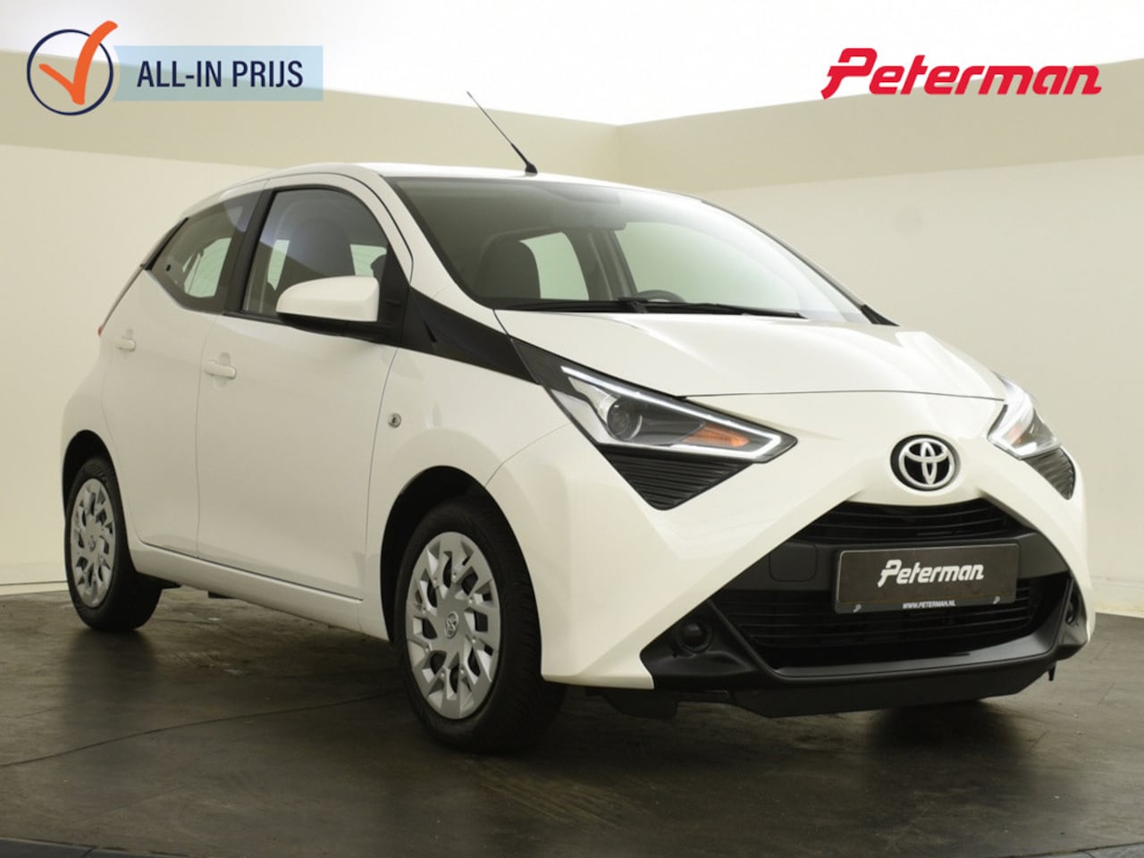 Toyota Aygo - 1.0 VVT-i x-play | Carplay | Camera - AutoWereld.nl