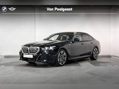 BMW i5 - Sedan eDrive40 | M-Sport | Travel Pack | Comfort Pack | Driving Assistant Plus | Harman/Ka