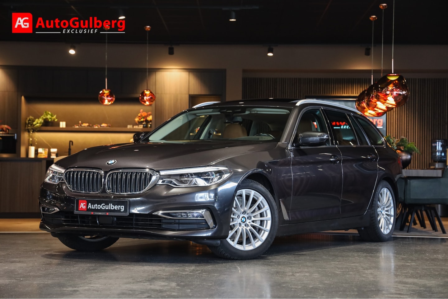 BMW 5-serie Touring - 530i xDrive High Exe Luxury Line Comfort stoelen Leder Cognac, Panorama dak, Head-Up, Keyl - AutoWereld.nl