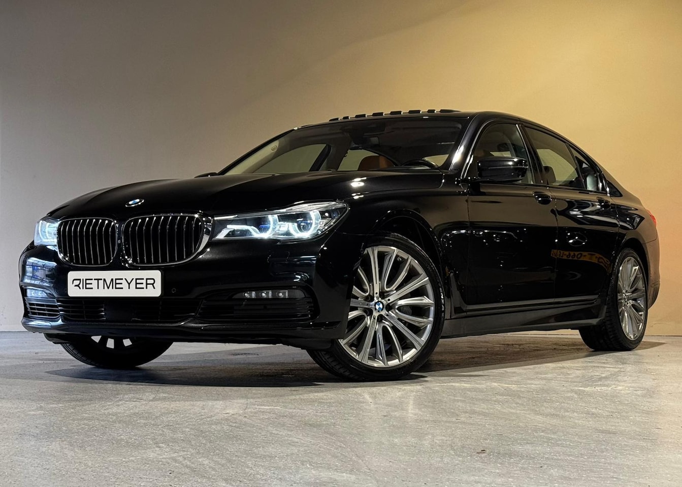 BMW 7-serie - 750i xDrive |Pano |Soft Close |HUD |Massage&Koeling |H&K |360° | Privacy Glass - AutoWereld.nl