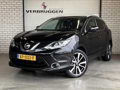 Nissan Qashqai - 1.2 Premier Edition | Trekhaak | 19" LMV | PanoDak | 360 Camera | Navi | All-in rijklaarpr