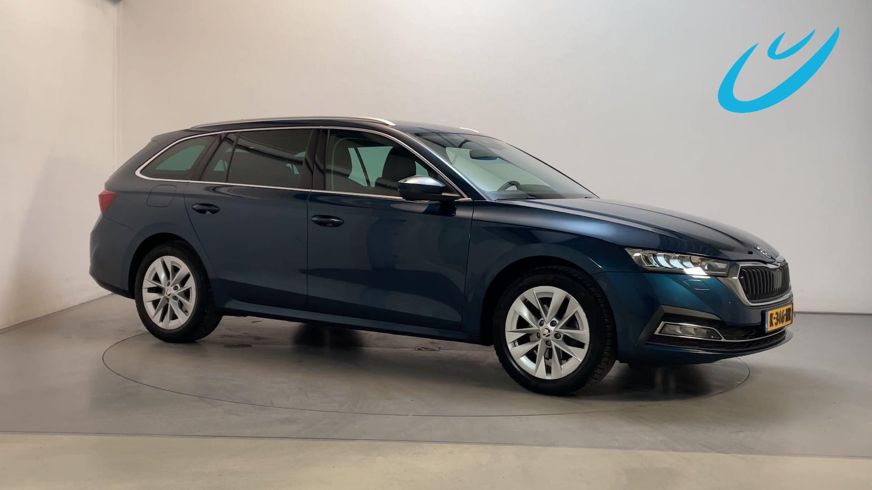 Skoda Octavia Combi - 1.0 TSI 110pk Business Edition Plus Leder-Alcantara Camera Sfeerverlichting Navigatie - AutoWereld.nl