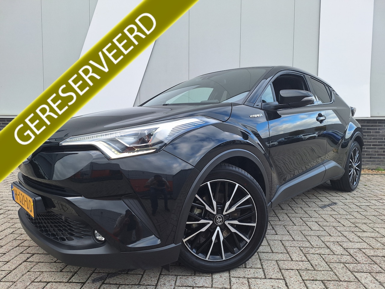 Toyota C-HR - 1.8 Hybrid Executive Ultimate | JBL | Navi | Dode hoek detectie | PDC v+a | Ad Cruise | - AutoWereld.nl