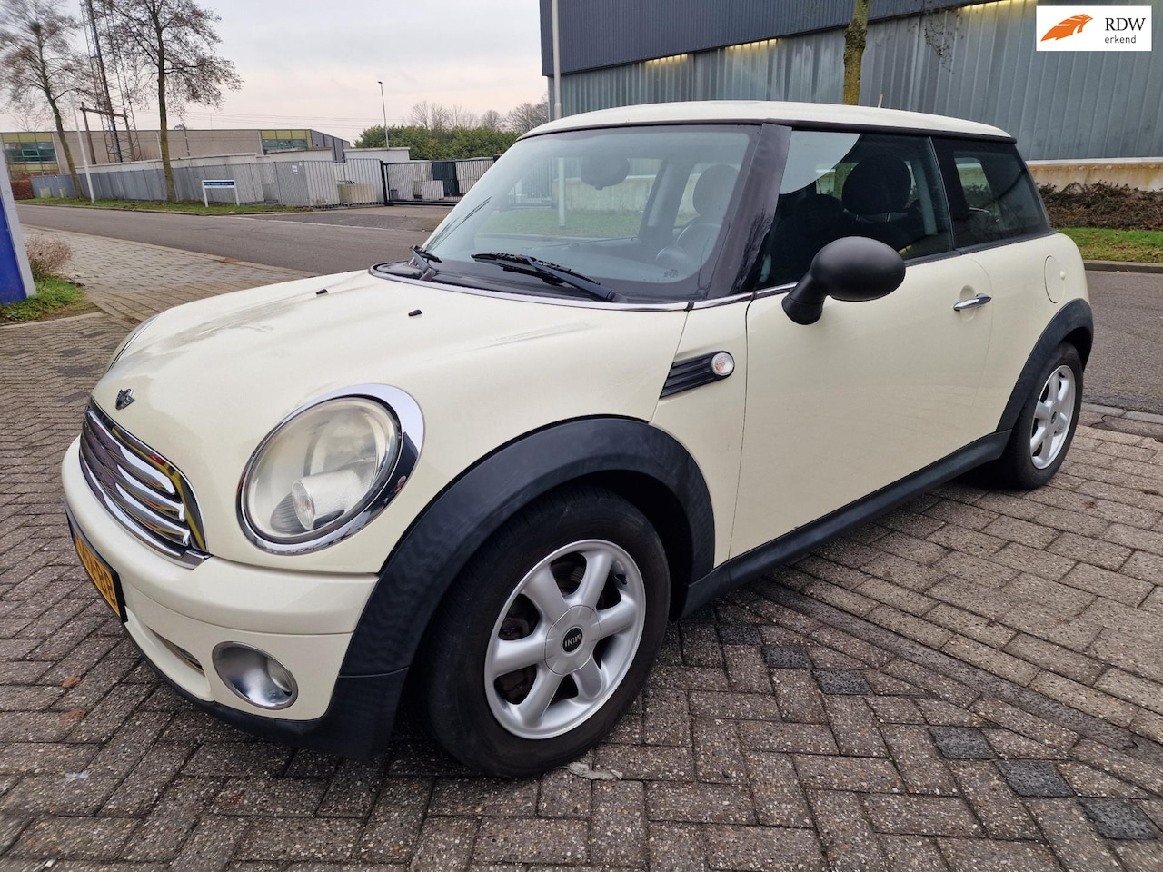 MINI One - 1.4 One-line, Apk, Nap, Zeer goed rijdend, Inruil mogelijk. - AutoWereld.nl
