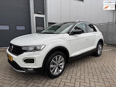 Volkswagen T-Roc - 1.5 TSI Sport Business R Navi, LED, Camera, Stoelverwarming etc