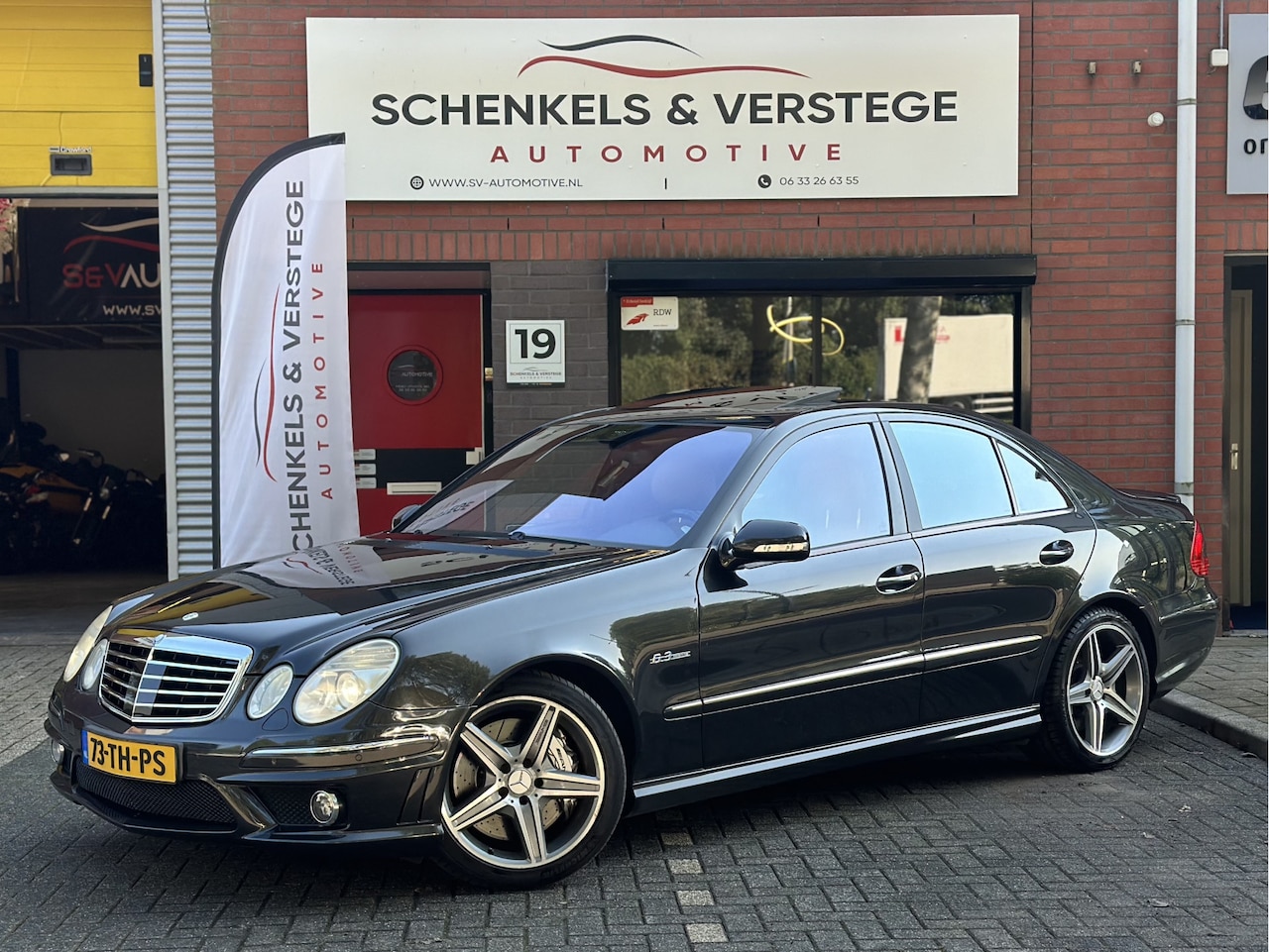 Mercedes-Benz E-klasse - AMG 63 E63 W211 / Org NL / Dealer Ond / Full Option / Schuifdak / Luchtvering / Stoel koel - AutoWereld.nl
