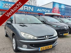 Peugeot 206 - 1.4 Génération Airco 14'' L.M.V Nw APK