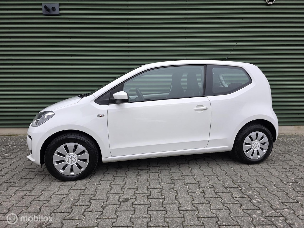 Volkswagen Up! - 1.0 high up! BlueMotion|Airco|Netjes| - AutoWereld.nl
