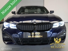 BMW 3-serie - 330e M Pano HeadUp Keyless Laser Harman/Kardon