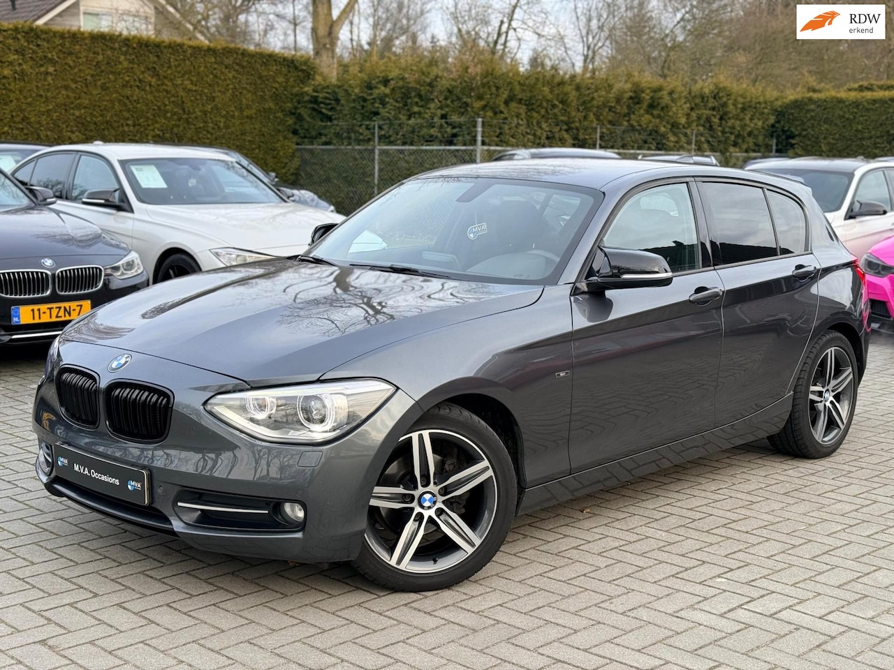 BMW 1-serie - 116i Sport|Nieuwe Ketting + Klepseals|Cruise control|Climate control|17 inch|Nette staat.. - AutoWereld.nl