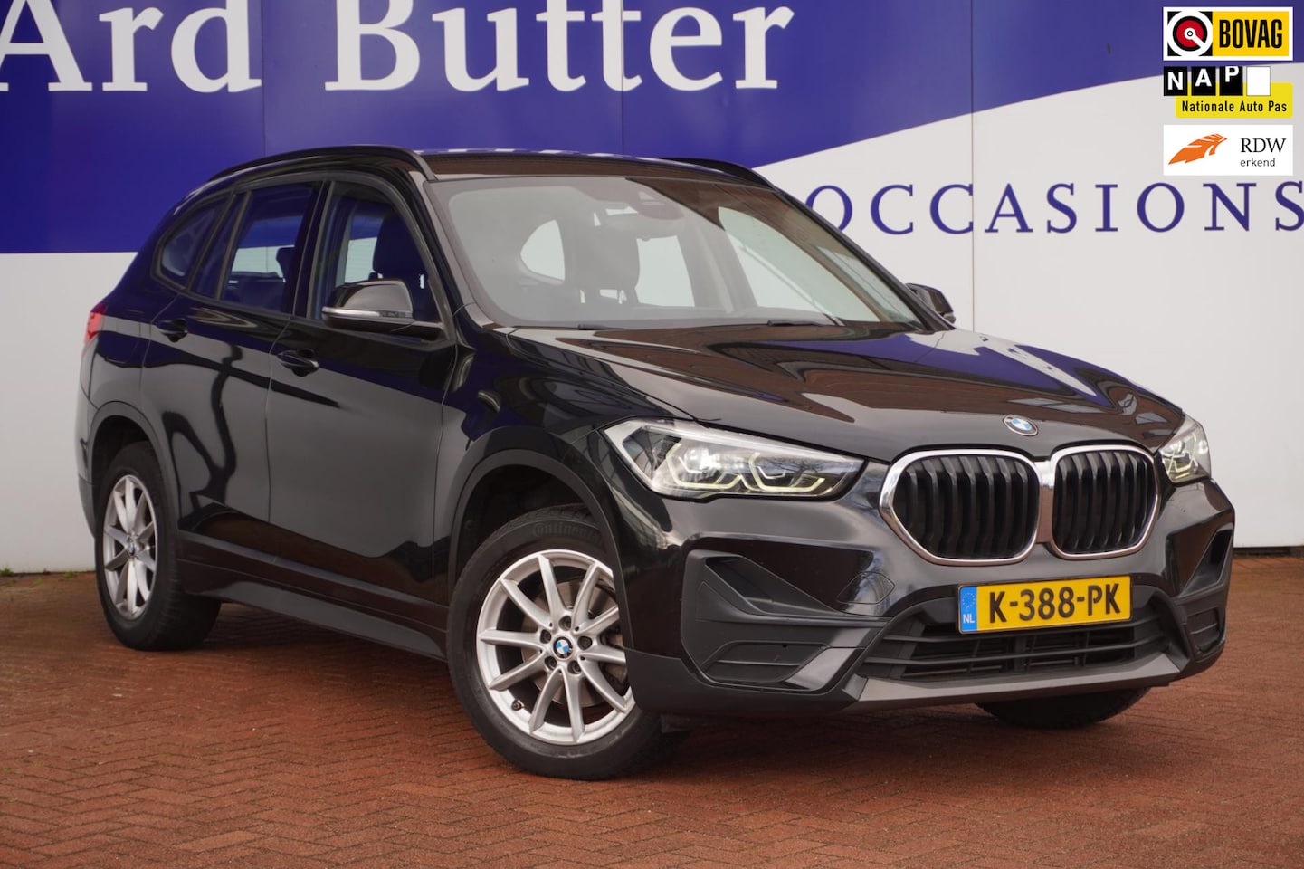 BMW X1 - SDrive18i Executive Edition / Vol-leder / Full-Navigatie / PDC / ECC / 17"LMV / LED / ORIG - AutoWereld.nl