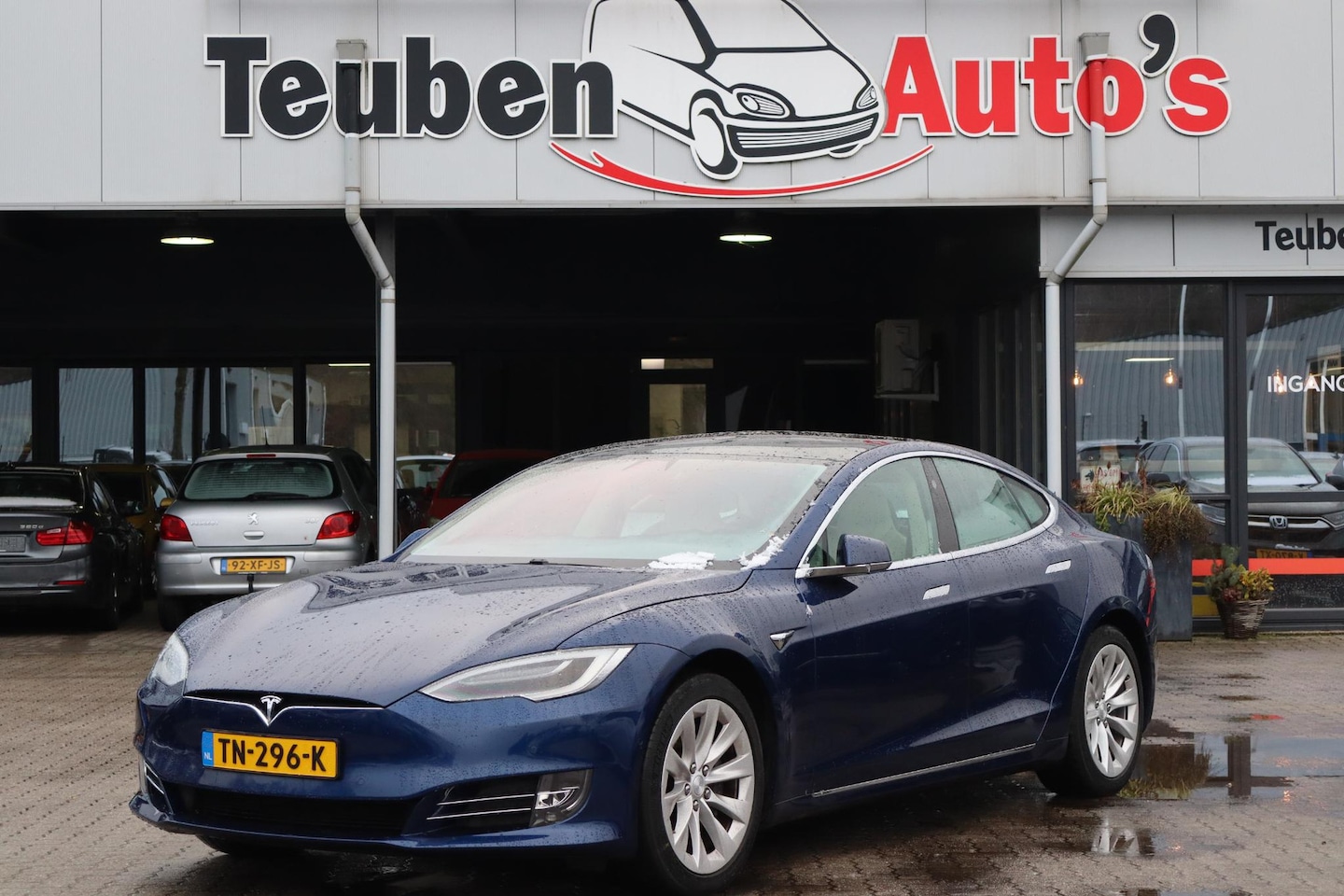 Tesla Model S - 75D Base Heeft een retrofit gehad voor een ccs adapter. - AutoWereld.nl