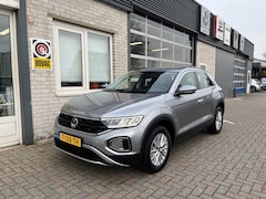 Volkswagen T-Roc - 1.0 TSI Life / FABRIEKSGARANTIE T/M 9-2027/ NAVI/ CLIMATE/ PARK. SENSOREN/ DIGITAL DASH/ 1