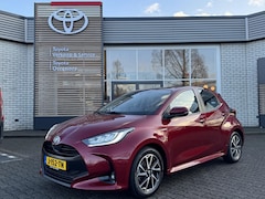Toyota Yaris - 1.5 HYBRID DYNAMIC AFN-TREKHAAK LED DEALER-OND APPLE/ANDROID KEYLESS 16"LM-VELGEN NL-AUTO
